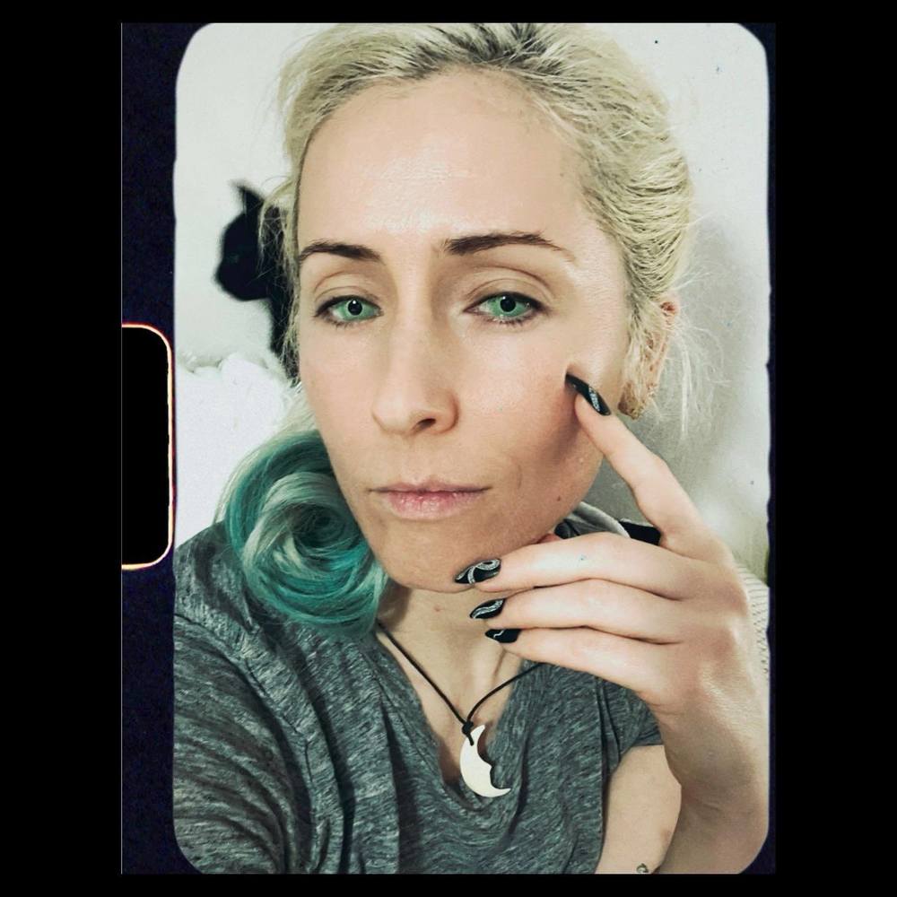 Meet your Posher, Linxzy